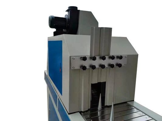 Transportador UV con mecanismo giratorio para botellas y vasos