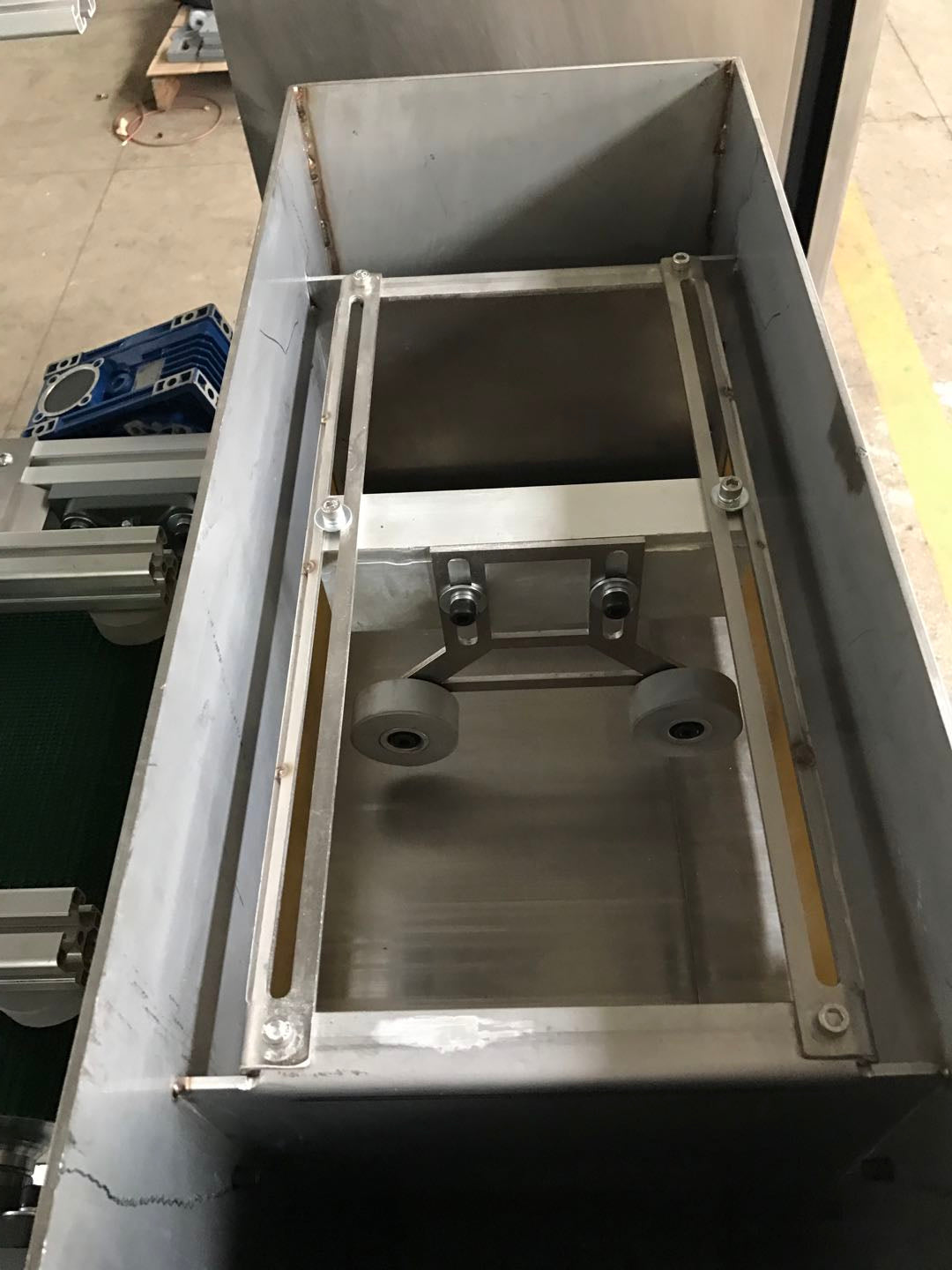 CureUV Industrial Vacuum Coater